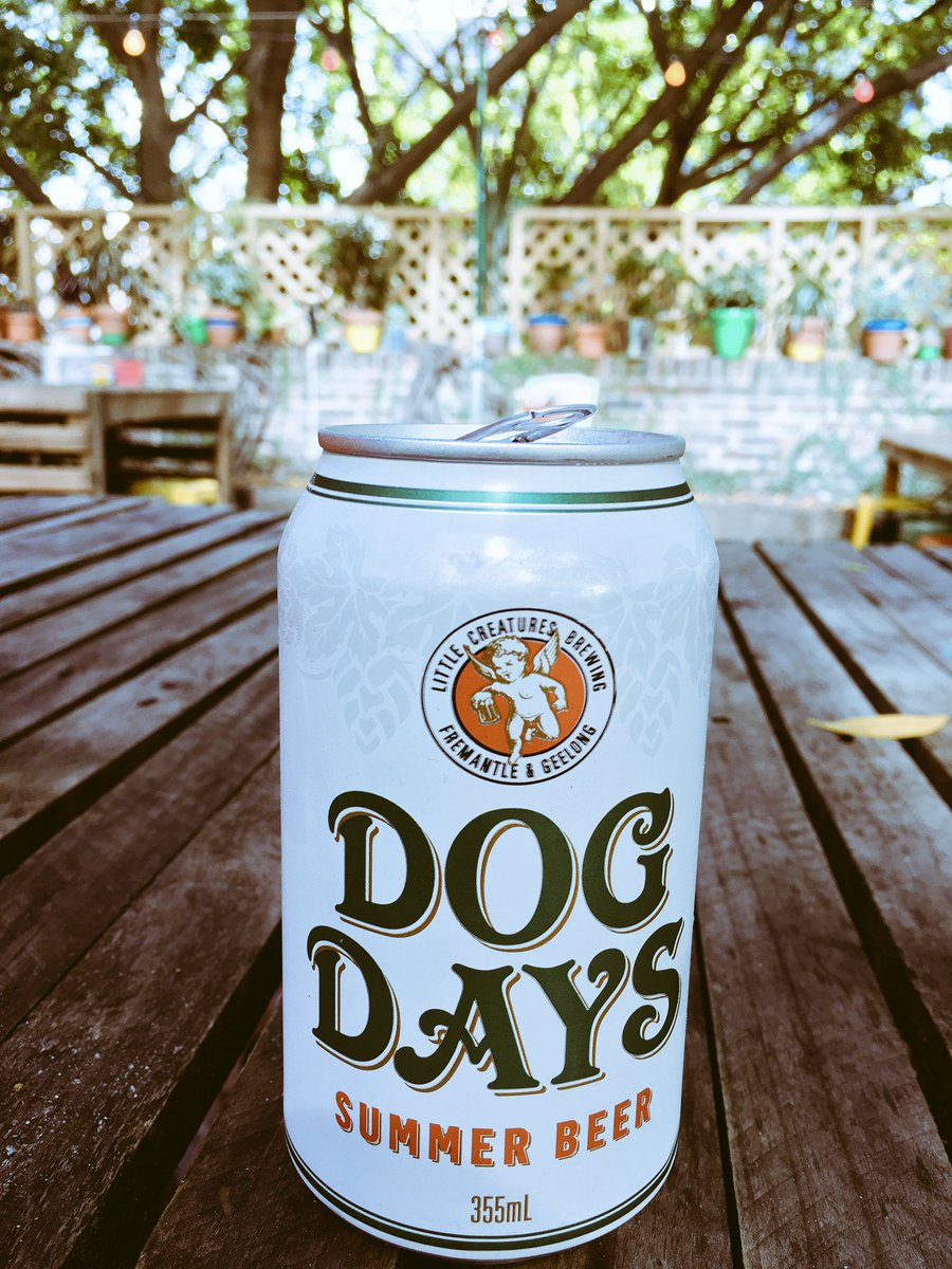 BeerHealer's tweet photo. Just what I need after riding an e-bike around Sydney this arvo! #sydney #hardworknothardwork @LtCreatures #bluebananas https://t.co/r82d2ivhK7