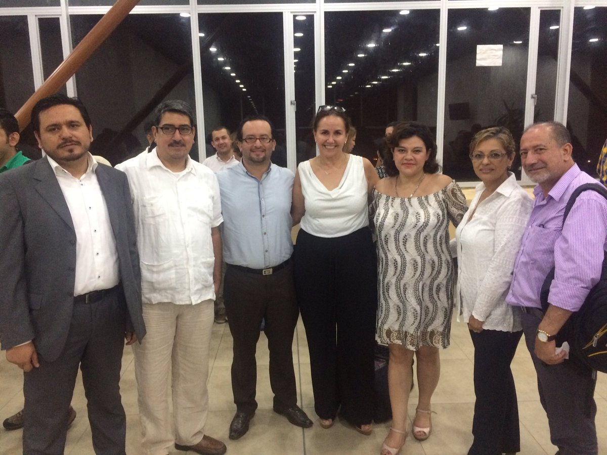 OrinocoTIC's tweet photo. lideres de #investigacion en el #lanzamientoorinocotic @UCCVillavo @UniminutoVcio https://t.co/655Mtgy1vR