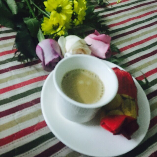 ما علينا من سواد الأمس؛
صباح النور يا عالم ☕💛..