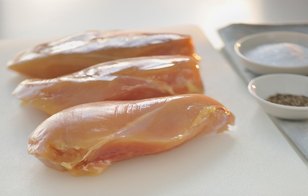 PreventionMag's tweet photo. 4 things that happened when I tripled my protein intake for a month: https://t.co/Wa4fC1Zb93 https://t.co/PqV7P4azHD