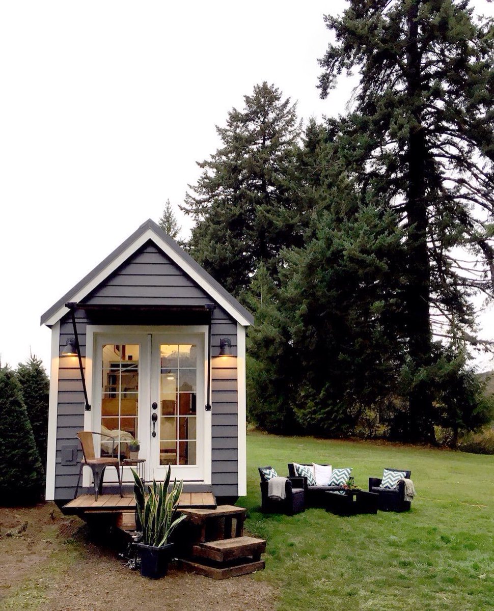 realtinyhouse's tweet photo. The 180 Sq Ft "NW Haven" Tiny Home built by @TinyHeirloom in Oregon https://t.co/Mfl5fKsMt0