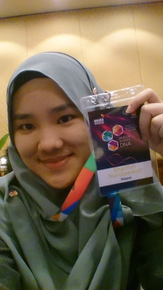 AwwallSNA's tweet photo. Azran is here #Axiata #iflix #aycdp https://t.co/KIIr5nw6HI