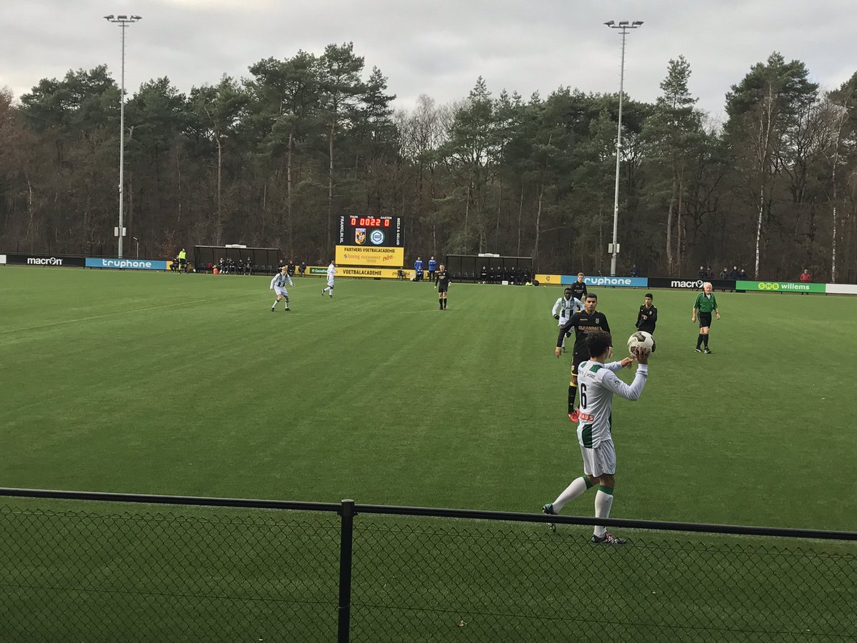 Bij #Vitesse - #FCGroningen o17 op Papendal voor keepers talent Issam El Maach... @PRsportman https://t.co/KK9BICuh6d