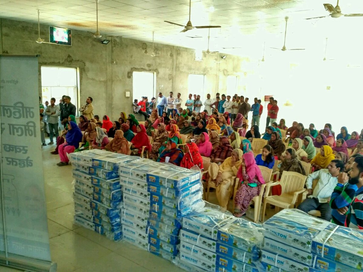 s_atnam's tweet photo. NEW CONNECTION DISTRIBUTION UNDER PMUY BY,
HARPREET SINGH MLA MALOUT,
SH.RAJESH KUMAR TERRITORY MANGER BPCL BHATINDA. https://t.co/2mSHIrKMUj