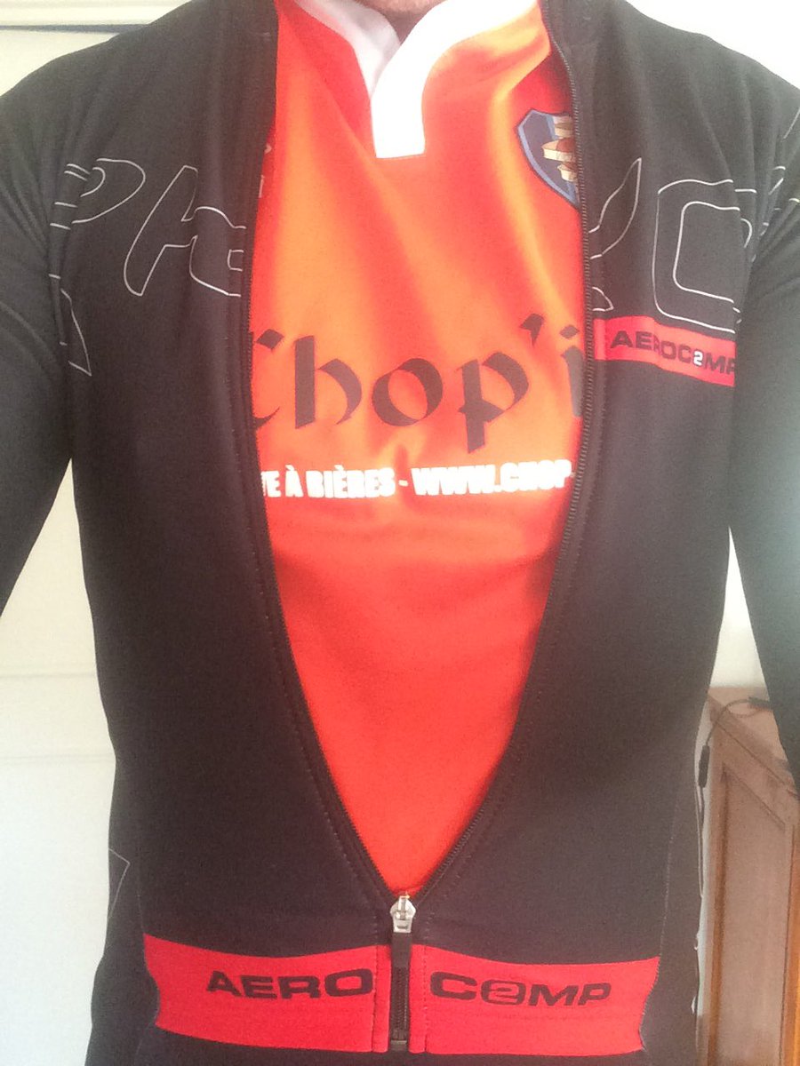 IronMax199's tweet photo. @ASPFofficiel @take_zat 

Le Maillot de l'ASPF est vraiment nickel pour le velo en t-shirt technique 

#socios 
#jamaissansmonmaillot https://t.co/pdOUm8OfcA