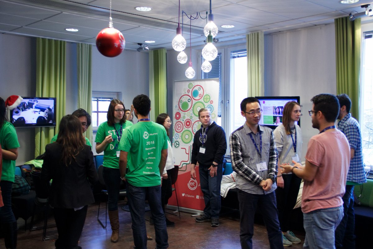 EITalumni's tweet photo. A #workshop on #Networking is being held in #Stockholm at #EITAlumnistartupdays. EASDers learnt how to share #ideas &amp; #discuss in #teamwork https://t.co/OVpSUqO6TR