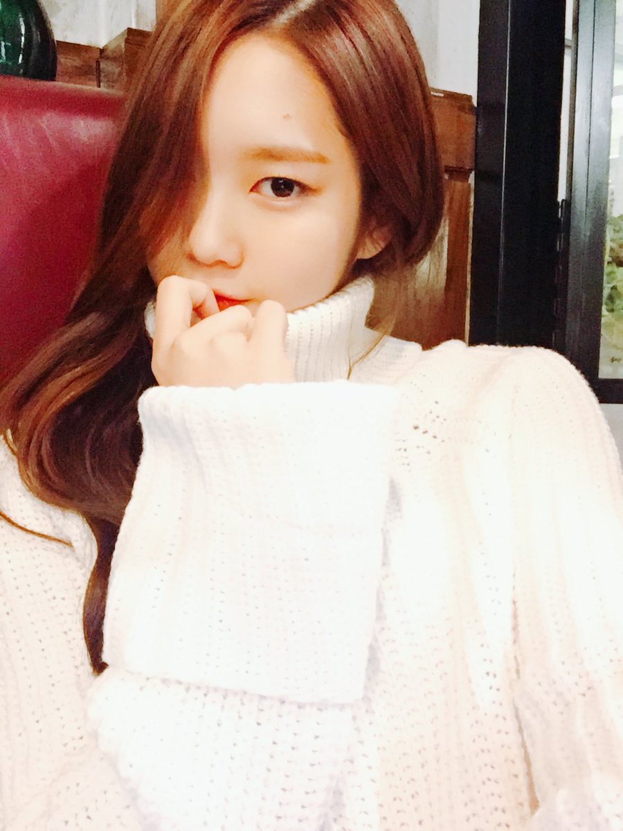 WM_OHMYGIRL's tweet photo. #오다주웠지호 #겨울 #추워요 #감기조심 #화이트
따뜻따뜻💕 https://t.co/S5yDeawpOP