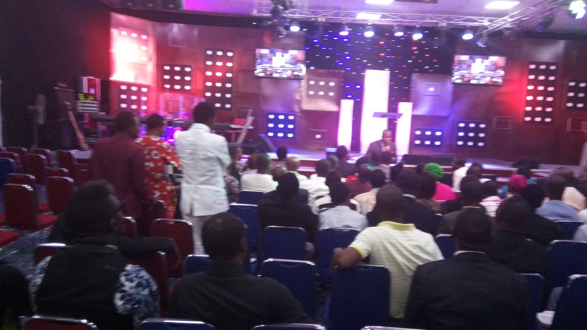 mouldbreaklive's tweet photo. Perfect LOVE drives off ALL fear @ReignerDavies @refinedcitizens
#StandGospel
#NewTestementMinisters
#Mouldbreak
#BreakfastConference https://t.co/qiEyPOWvSj