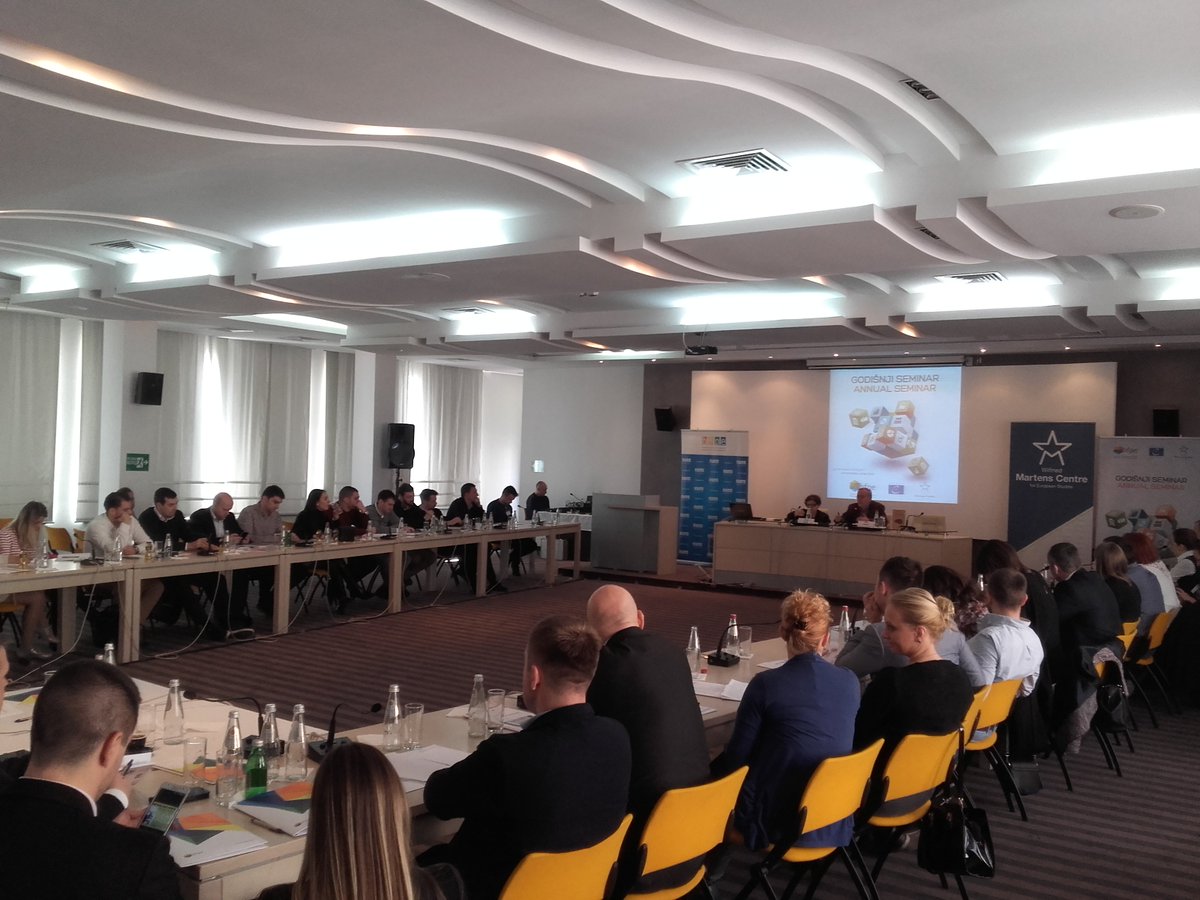 BFPE_BFPI's tweet photo. Počeo je prvi seminar 13. generacije polaznika Godišnjeg seminara, prvi put u saradnji sa @MartensCentre . #GS2016 https://t.co/stAhp6Il4x