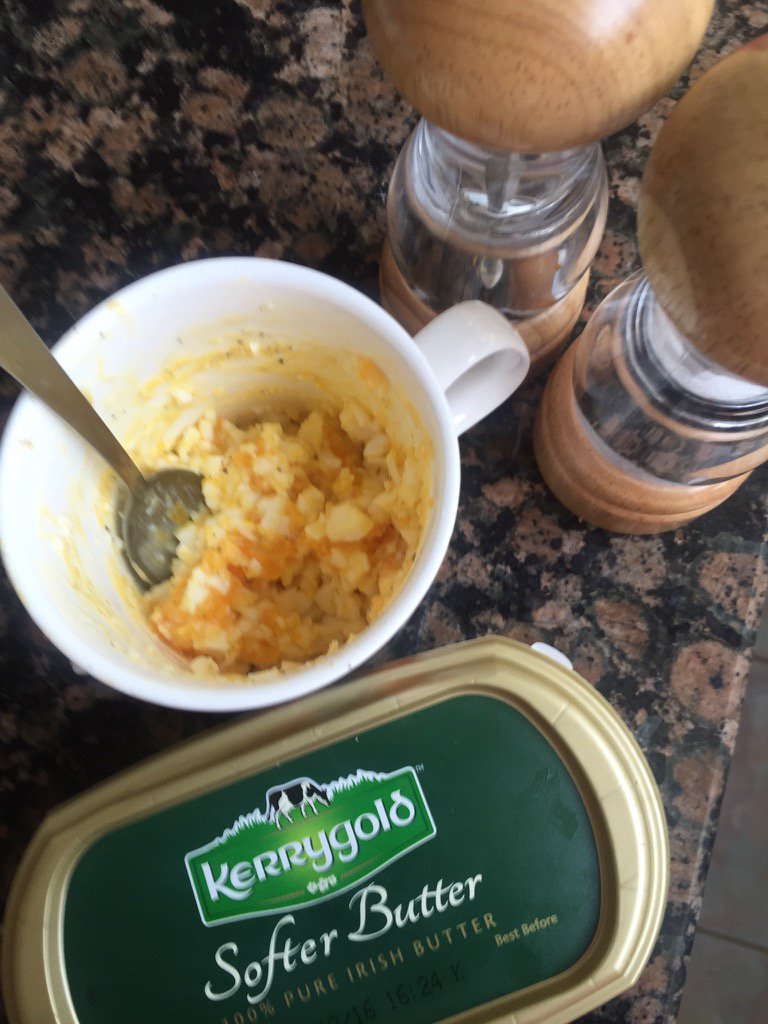 adrienneauthor's tweet image. Did you ever just fancy fresh farm eggs, salt &amp;amp; pepper and a HUGE scoop of @KerrygoldIRL butter? Yum. #simpleasures