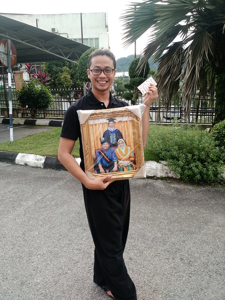 filafotografia's tweet photo. Selesai hantar picture frame and pendrive kpd customer abam. ☺️
High quality with lowest price.
#FfTestimony https://t.co/Gky15VwgIC