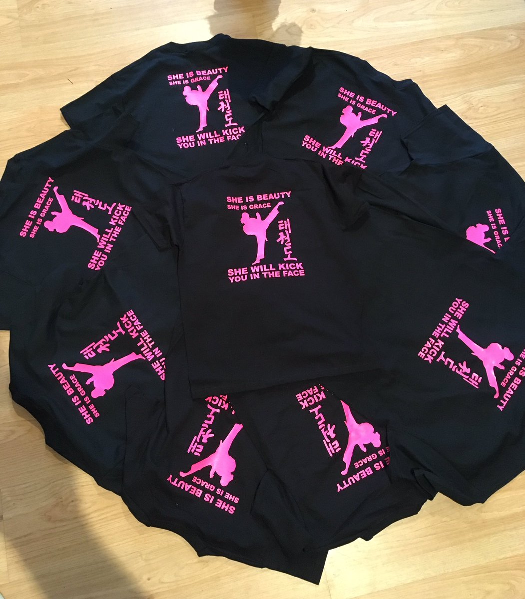 arightpairofmug's tweet image. #printed #tshirts