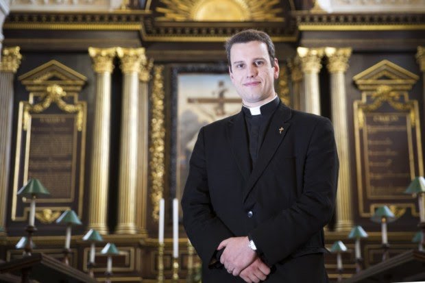 SkylineTaxisNth's tweet image. Angry Northampton Vicar claims new town bus bays will make town center far less safe.
#Northants #skylinetaxis 
google.co.uk/amp/www.northa…