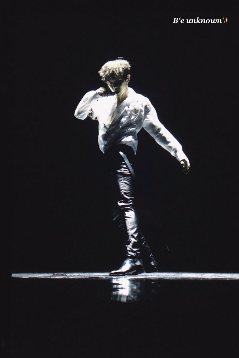 _BBOPEEP's tweet photo. พี่แจวอนพูดถึงการเต้นของแบคฮยอนในปี 2012 
"เขาต้องซ้อมมากกว่าคนอื่นเพิ่มอีก 2 ชั่วโมงทุกๆวัน เขาไม่ใช่สไตล์ก.เต้นที่แข็งแรง แต่เขาคือศิลปะ" https://t.co/iJyVPLOpy7