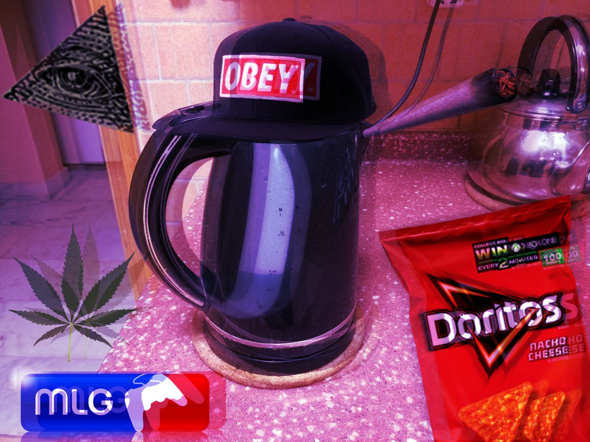 MayraTheMLG's tweet photo. @EndMeRightNow this is a picture of my kettle https://t.co/HzA9G8gLRz