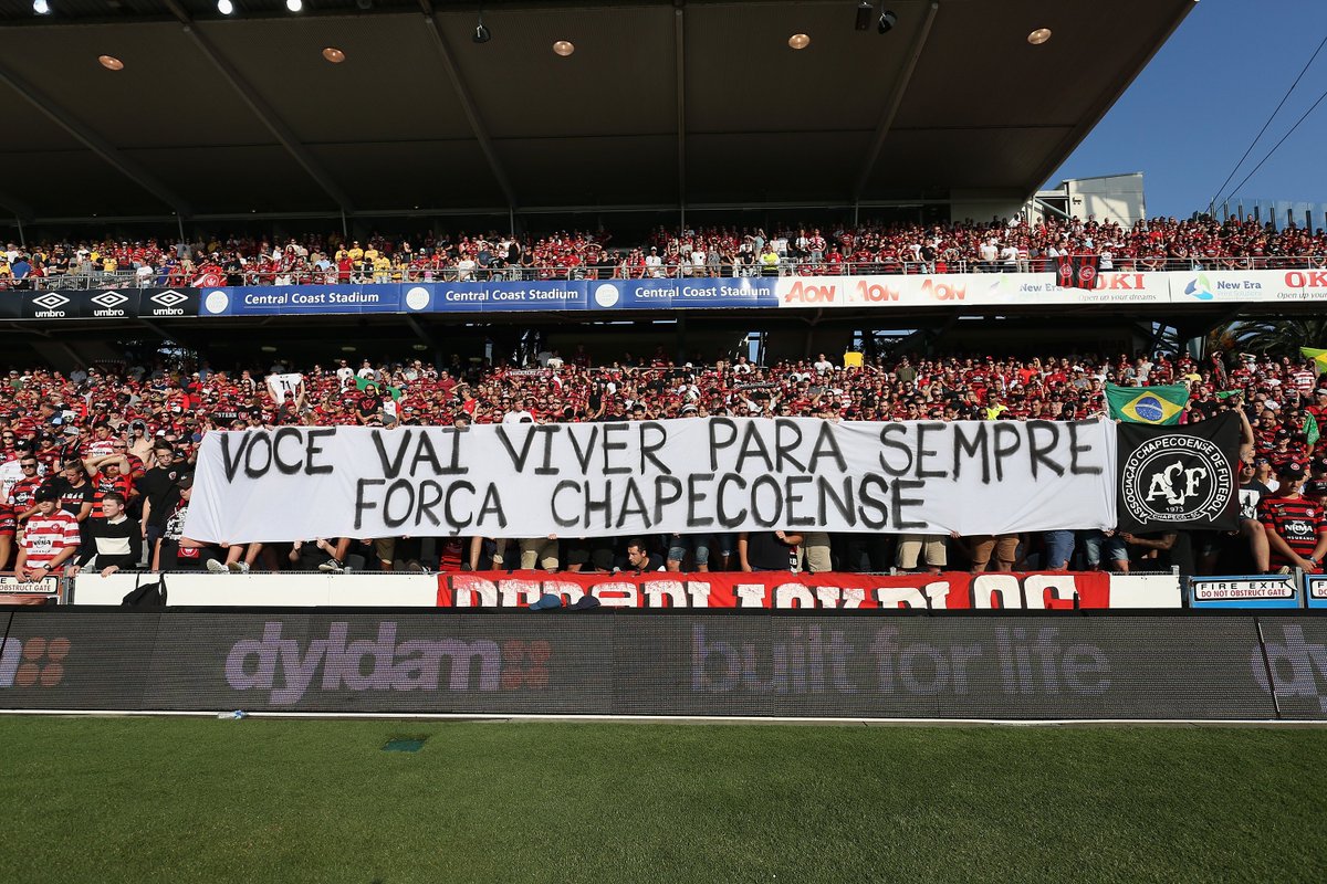 aleaguemen's tweet photo. Superb gesture from the @wswanderersfc supporters. 👏👏👏#CCMvWSW #ALeague #ForceChape https://t.co/eGOiGMjuEd
