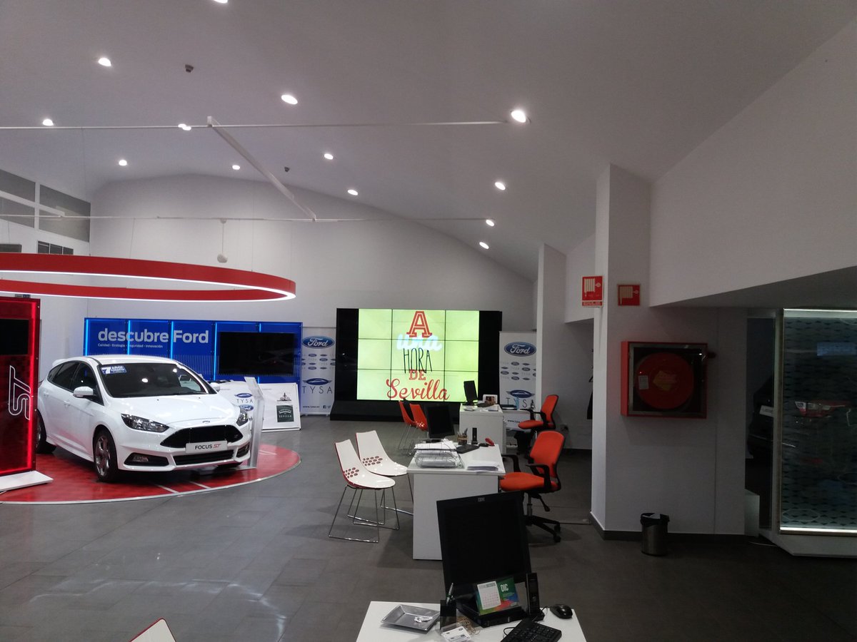 Ya estamos! #Aunahorade <a href="/RedGuadalinfo/">Vuela Guadalinfo</a> <a href="/aytoloradelrio/">Ayto. Lora del Río</a> <a href="/AytoConstantina/">Ayuntamiento de Constantina</a> <a href="/viejaencina/">La Vieja Encina</a> <a href="/nocheterror/">La Noche del Terror</a> <a href="/tysaford/">TYSA Ford</a> <a href="/AndaluciaTB/">Andalucía Travel Bloggers</a> <a href="/Sevilla_Turismo/">Turismo Provincia Sevilla</a>