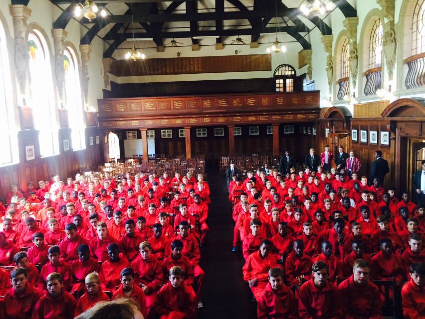 KingEdVIISchool's tweet photo. #RedOrientation @KingEdVIISchool 2017 Grade 8 group- welcome to Red Army! https://t.co/F64YMOxOvC