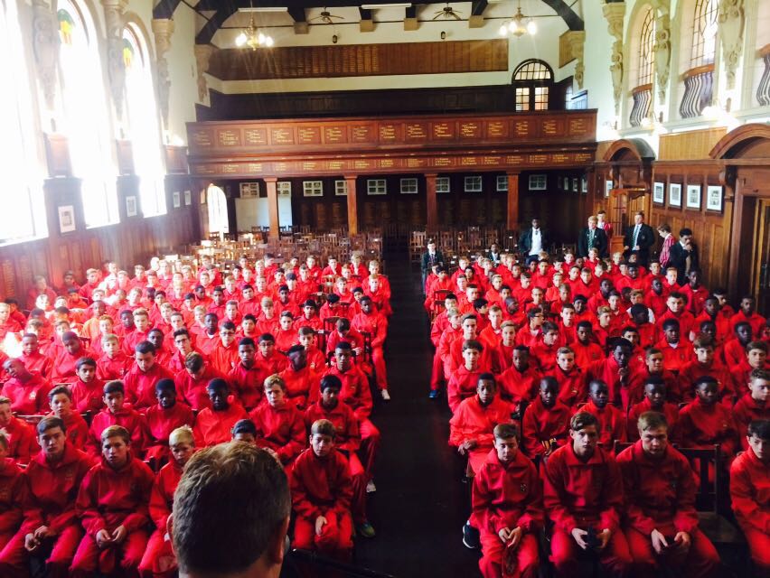 KingEdVIISchool's tweet photo. #RedOrientation @KingEdVIISchool 2017 Grade 8 group- welcome to Red Army! https://t.co/F64YMOxOvC