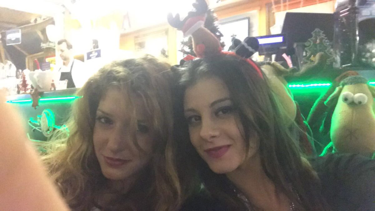 RotaractPompei's tweet photo. Presenti all'evento "Christmas Lights", organizzato dal Rotaract Sorrento per il progetto di Azione Internazionale "Gocce di vita". #d2100 https://t.co/612b5rAIf9