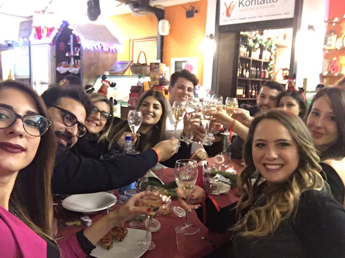 RotaractPompei's tweet photo. Presenti all'evento "Christmas Lights", organizzato dal Rotaract Sorrento per il progetto di Azione Internazionale "Gocce di vita". #d2100 https://t.co/612b5rAIf9