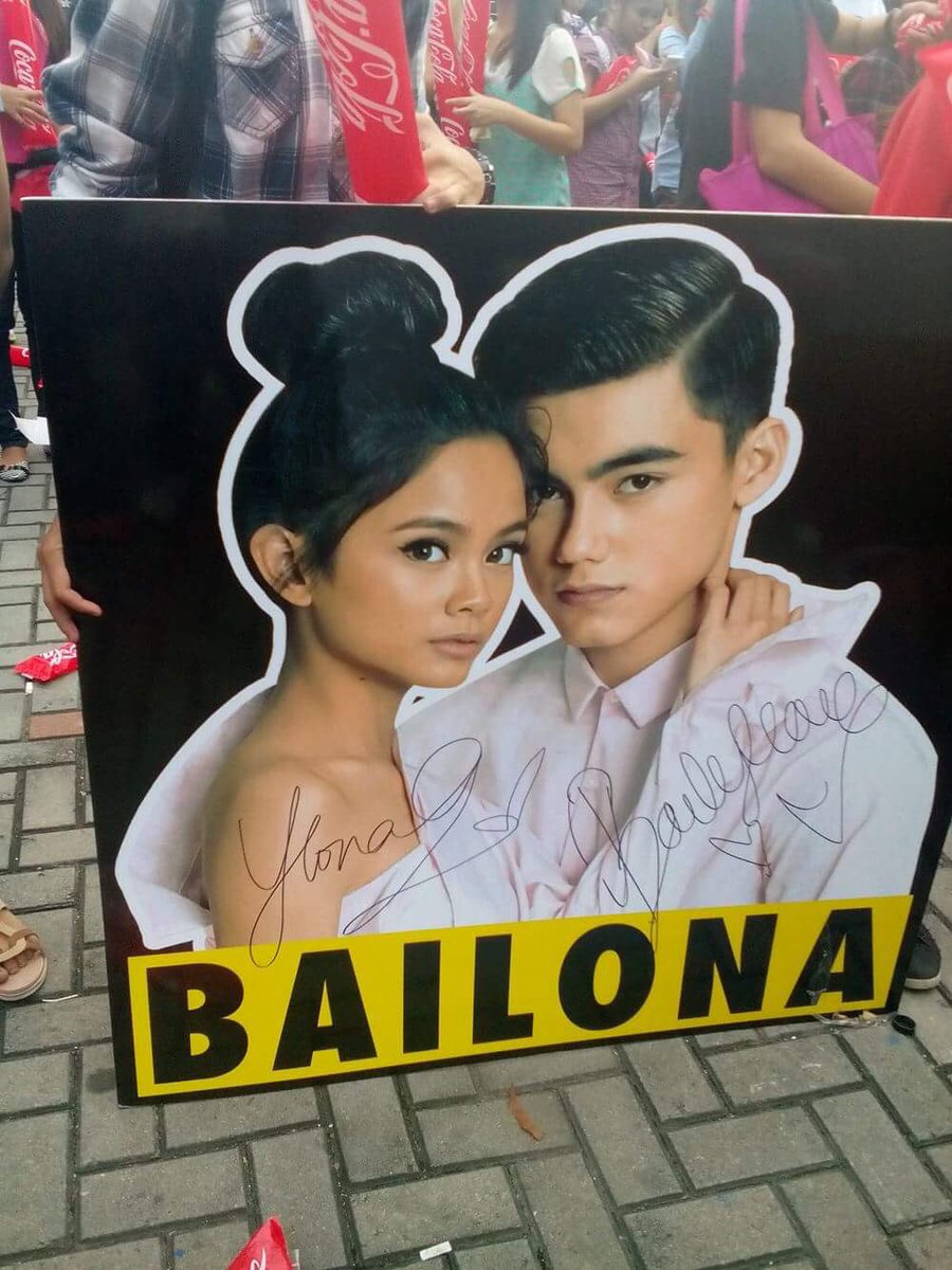 GLOBIESBAILONA's tweet photo. Ready na sila! @ylona_garcia
BAILONAxCOKE SaMOA https://t.co/x1Wtfqpszj