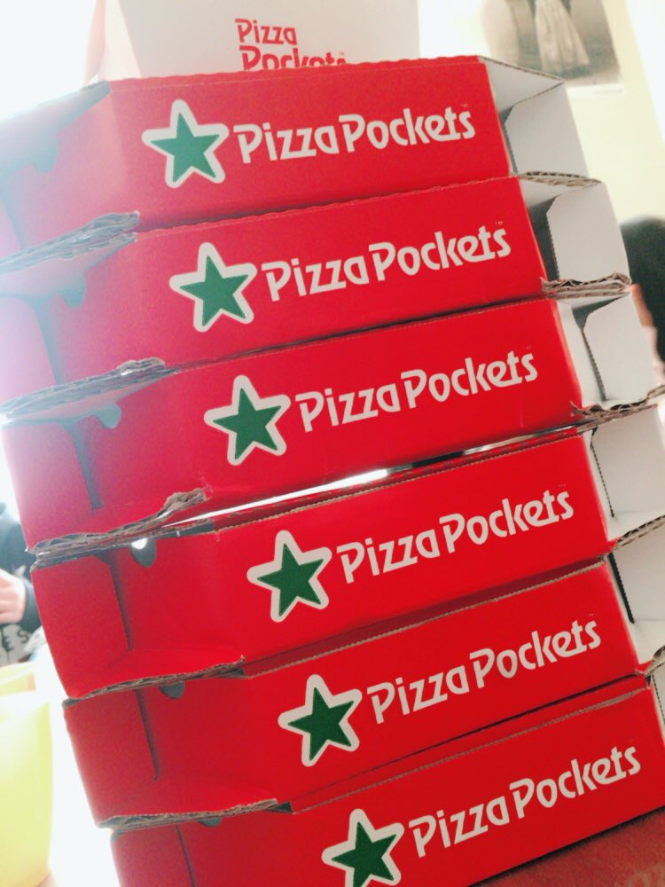 yuujawjgmx's tweet image. 🍕パーティ！！！ #pizzapockets
たのしかった！！！✌🏻️

なつ 家 ありがと😝💗