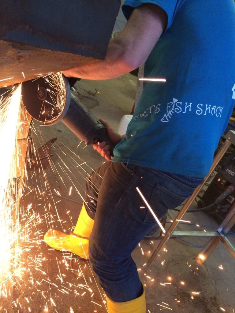 rileysfishshack's tweet photo. Quick Update Folks. We're closed for maintenance until Friday 9th Dec. From 9th we'll be open 7 days a week through Jan 8th. Thanks https://t.co/Gj3kJpX1oY