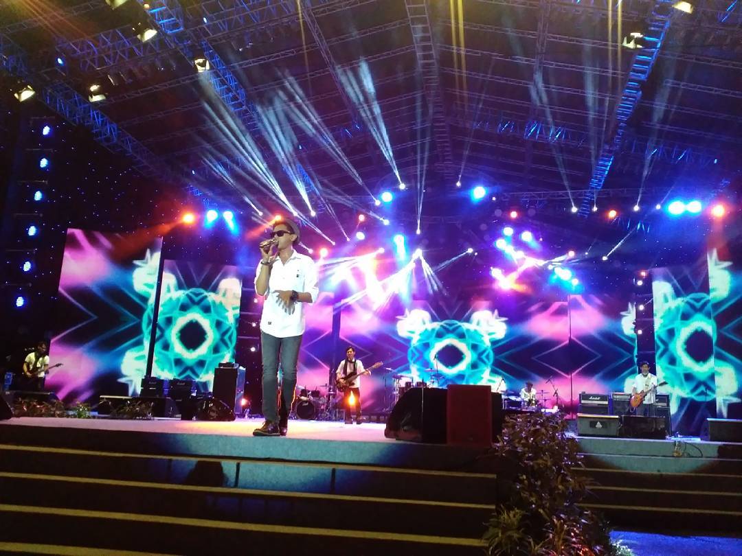 sabtu sore bersama @shulbiband 
youtu.be/P0ABMega9gg