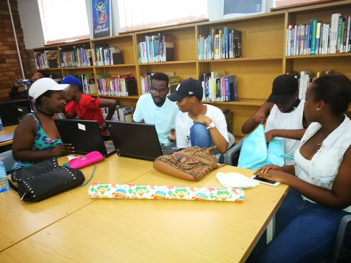 Geekulcha's tweet photo. Last minute prep for the kids from Ekurhuleni. Good luck to all of them #Learnerthon @EMMInfo @mzwandileMasina https://t.co/rl6f9R69qU