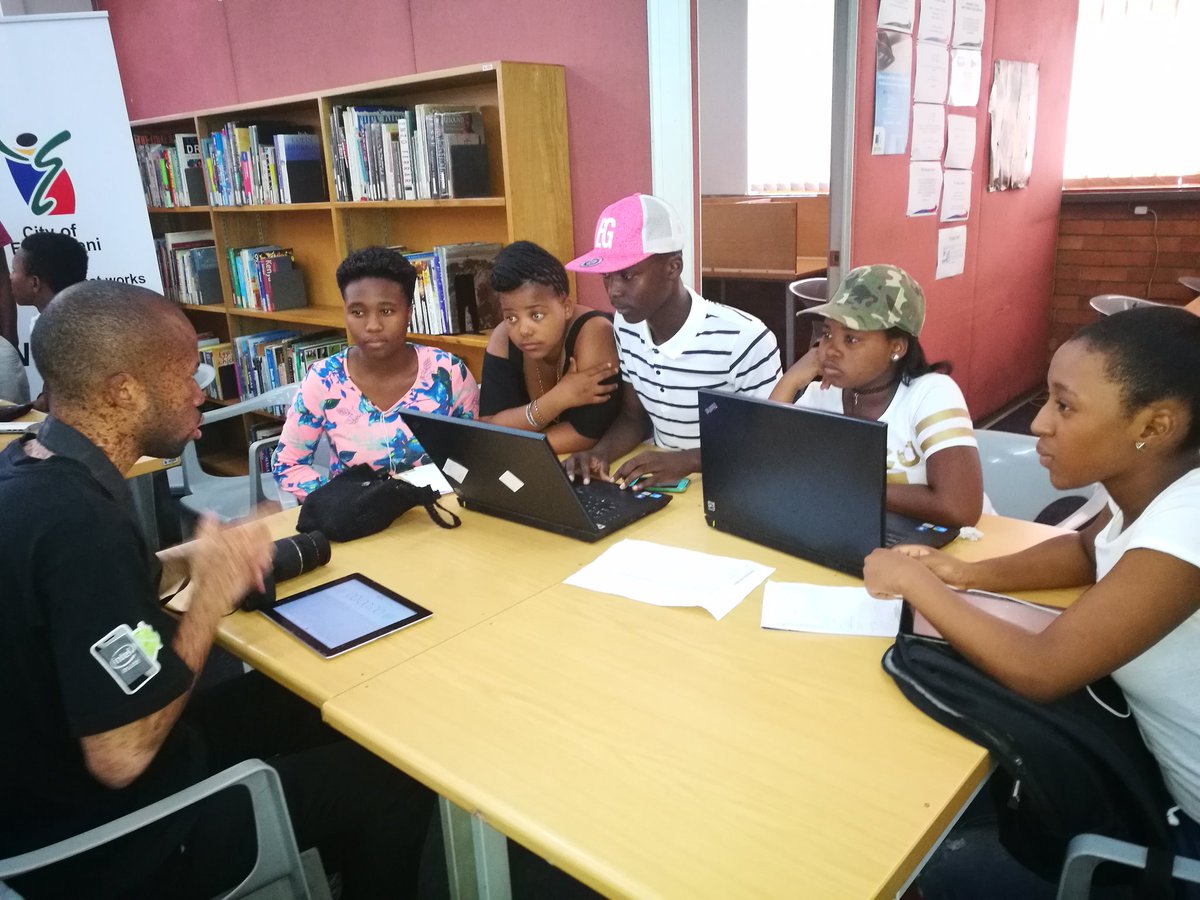Geekulcha's tweet photo. Last minute prep for the kids from Ekurhuleni. Good luck to all of them #Learnerthon @EMMInfo @mzwandileMasina https://t.co/rl6f9R69qU