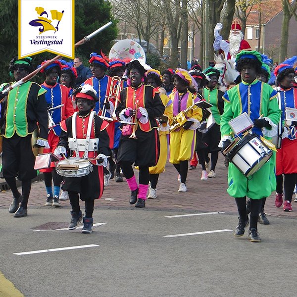 Vandaag zal het centrum tussen 11:00 - 16:00 uur opgevrolijkt worden met vrolijke pepernoten van de Pietenband!