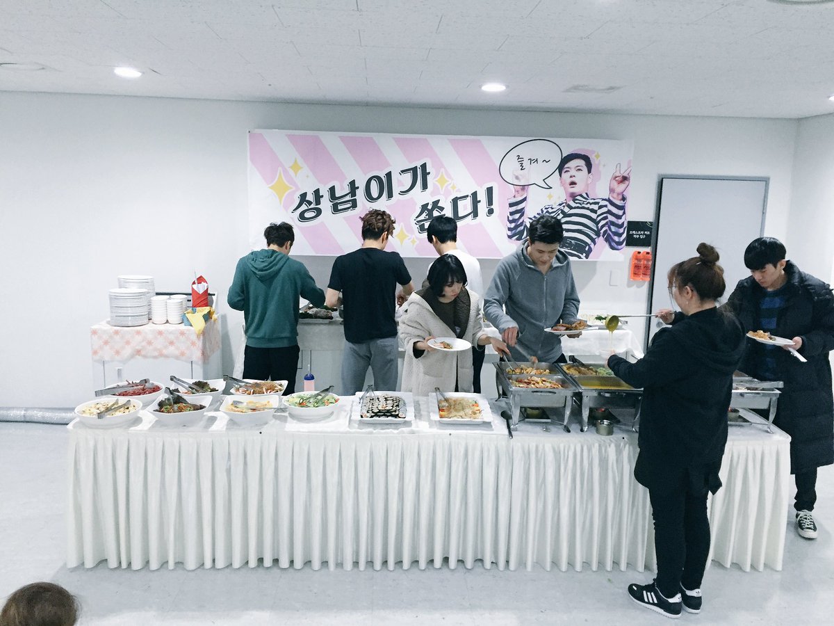 amin0070's tweet photo. 잘 먹을께요😀너무 감사합니다 🙌🏽 https://t.co/825AL1VAic
