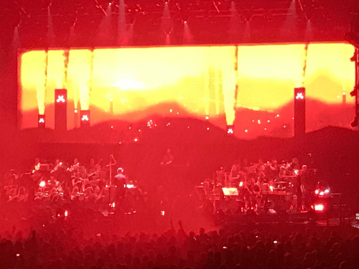 ListerEdward's tweet photo. A memorable night in Manchester last night with @petetong &amp; @heritageorch https://t.co/3Hn5uJLq4h