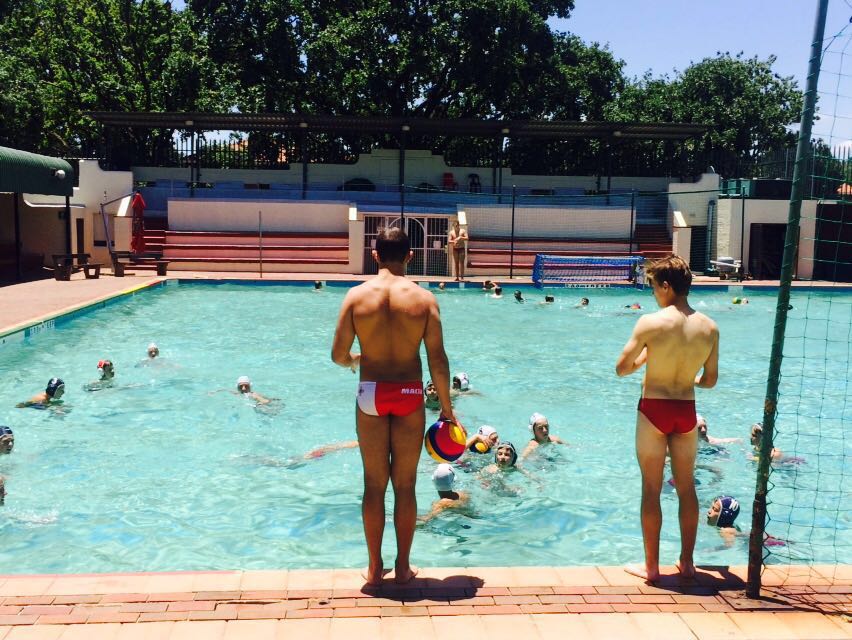 KingEdVIISchool's tweet photo. #RedOrientation @KingEdVIISchool best place to be today! #redswimming #redpolo https://t.co/FP6SGpDjTJ