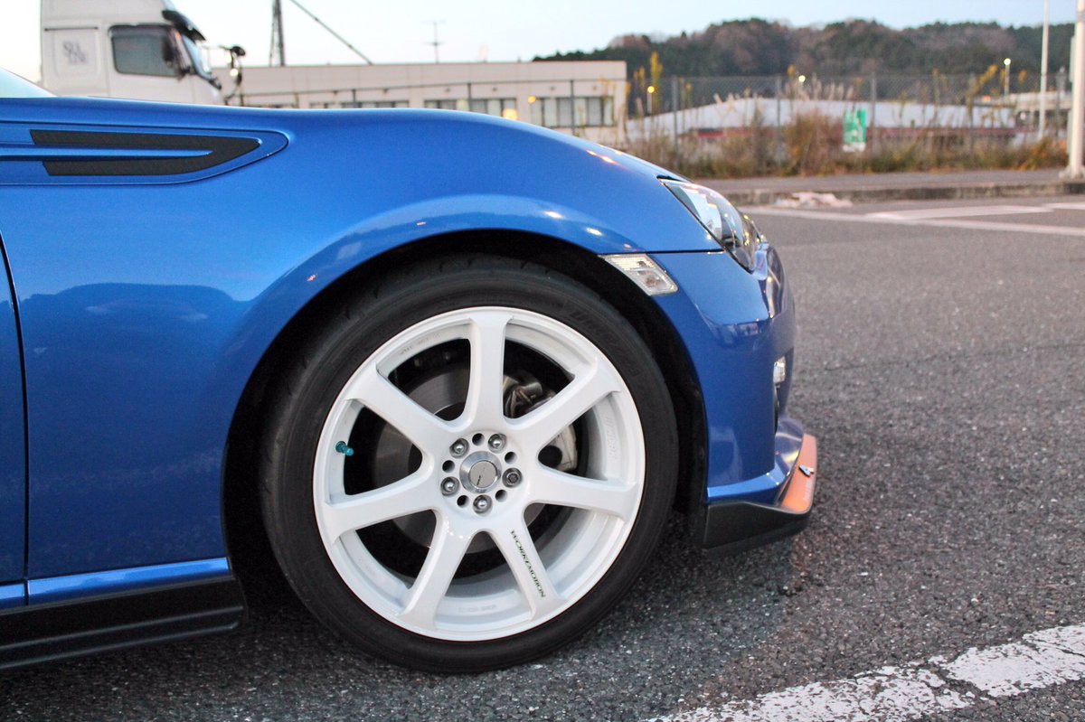 Stare Twitter वर てなわけでbrz君のnewホイールのお披露目です ワークエモーションxt7でタイヤはz2です Wrx では出来なかった白ホイールを今回brzで実現することが出来ました D ホイールナットは盗難が怖いので純正ナットのままでいきます 我ながらいい