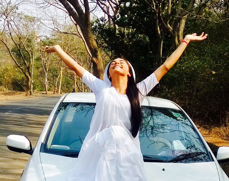 bibianacastigo2's tweet photo. @EishaSingh2412 @mishalraheja @Rekhasingh2712 @DhaaVip @esperancalimpe1 @Kavithamadhusu1 #24thdec2016 #Eishubdy https://t.co/mZxUecMM1q