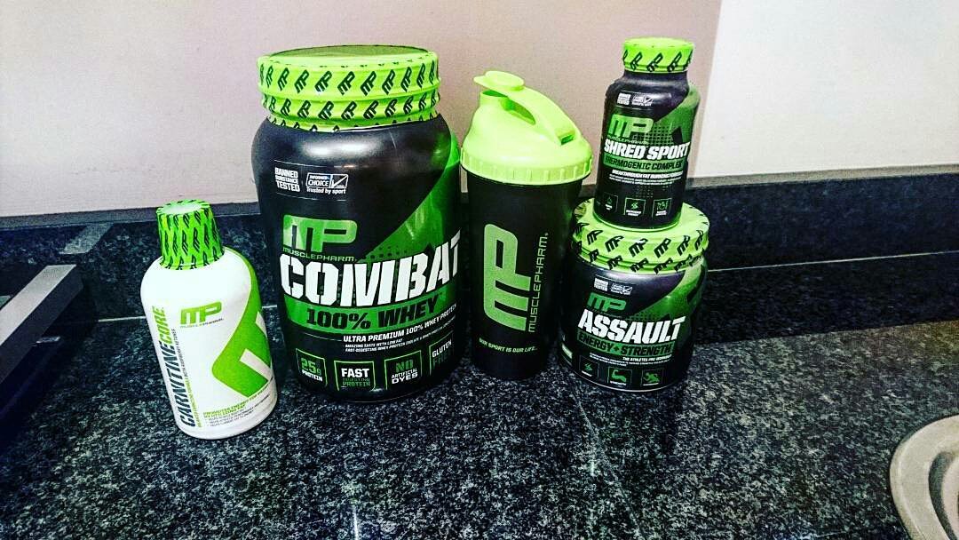 MusclePharmZA's tweet photo. You’ve got just over 2 weeks to get in your online orders for 2016. Make sure you’ve stocked up 💪 https://t.co/FrghK7sPof https://t.co/xsXeTTWFEE