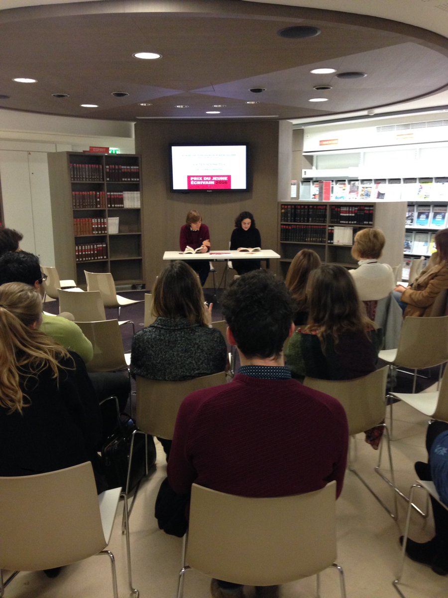 ScPoBibli's tweet photo. Première lecture de l'asso Rhinocéros de Sciences Po. Une nouvelle de Hadia Baiz pour ouvrir la Journée des Auteurs #JDA2016 https://t.co/uSWgBTFddY