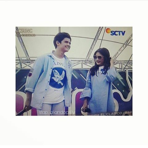alikaiafamz's tweet photo. Moment ini tidak akan terlupakan 😘😘 @alysyarief @PrillyBie https://t.co/aOWl5MNR36
