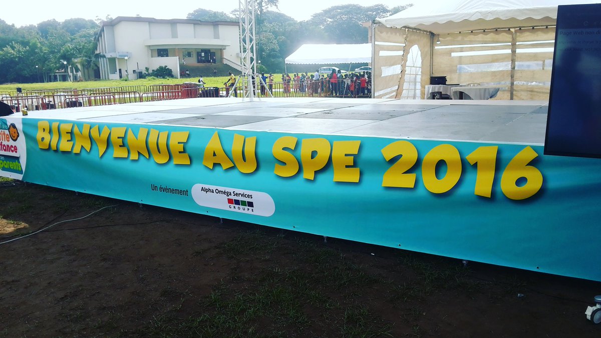 speabidjan's tweet photo. Nous sommes à l'Université de Cocody poir le #SPE2016. Rejoignez-nous maintenant. L'entrée est gratuite. https://t.co/65uwAohjvo