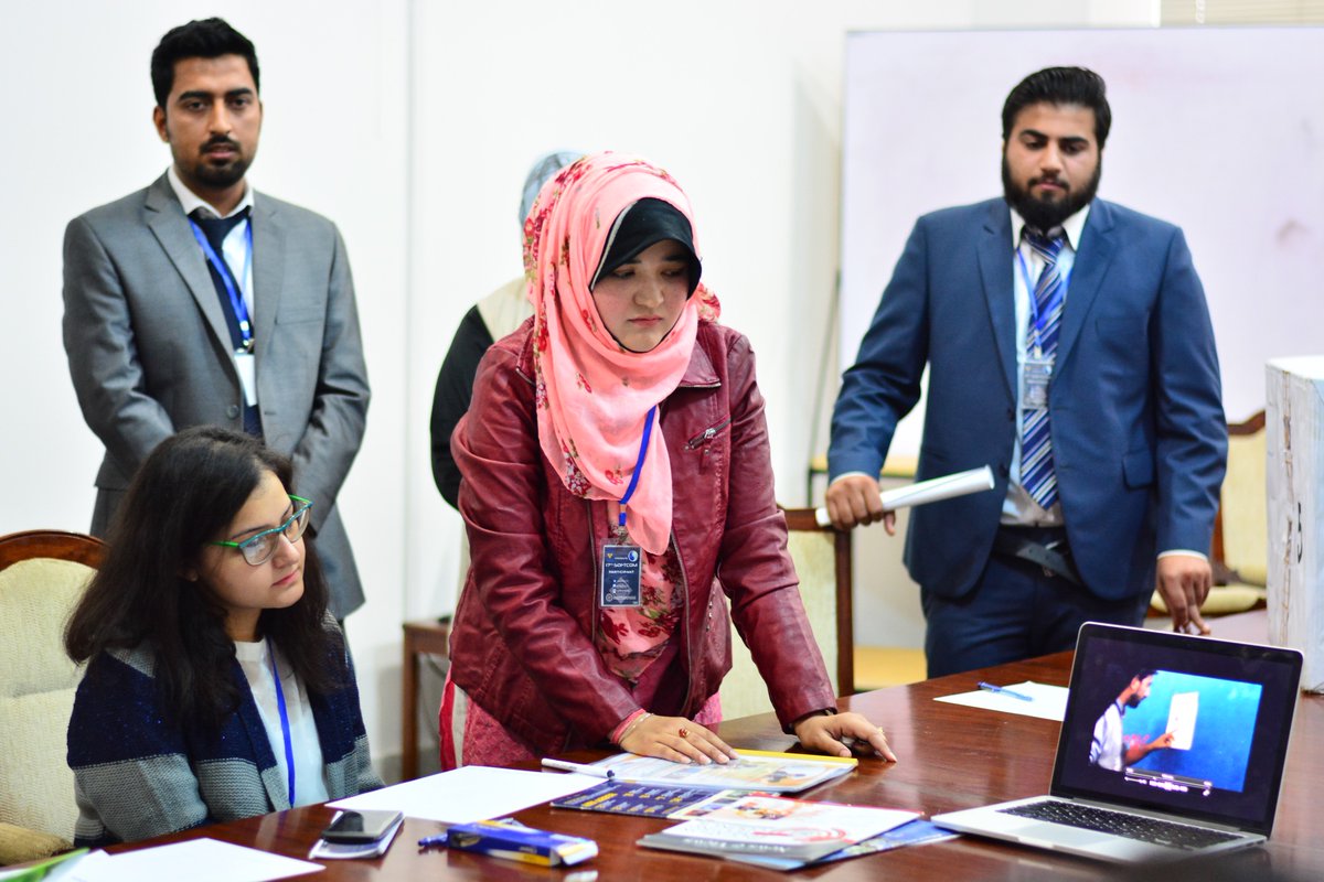 acmgik's tweet photo. Here's some of the pictures we have taken of the participants presenting their solid business pitches.
#17thSoftcom #IBMxSOFTCOM #ACMGiki https://t.co/WvKYuMTnVd