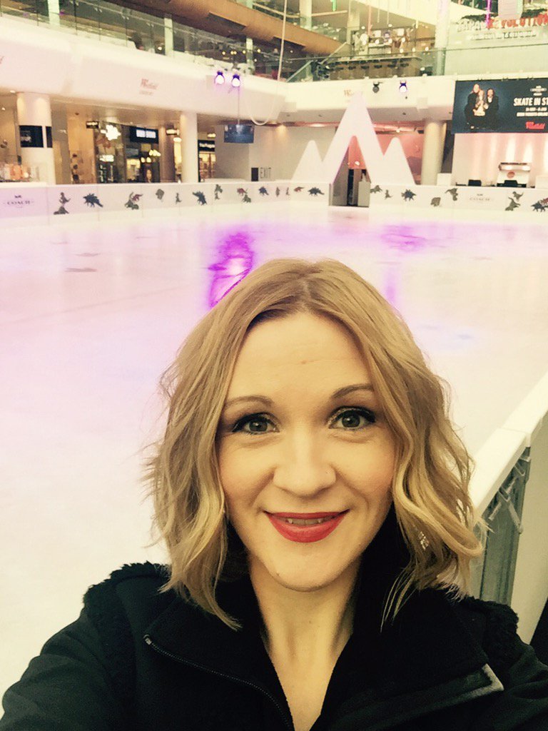 By the Ice Rink at Westfield! #RockChoirSing4Shelter