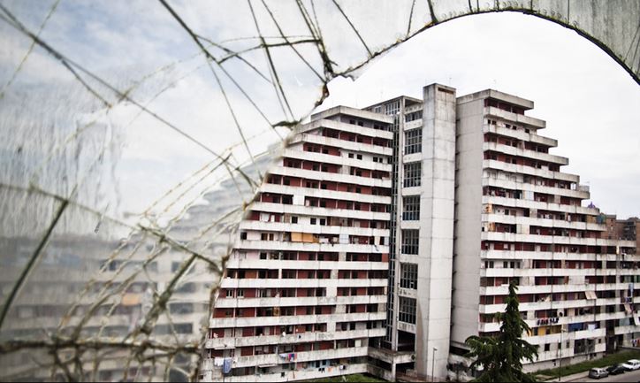terzariv's tweet photo. #Napoli, #Scampia: da #Gomorra a #RenzoPiano Un PROGETTO AMBIZIOSO punta a risollevare le sorti di questo quartiere https://t.co/YZye642cRX https://t.co/pcWckENPSq