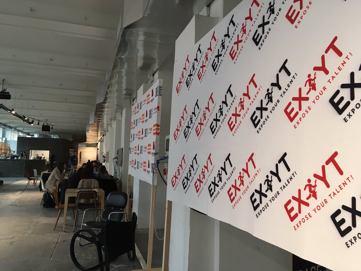 MusiCraftMilano's tweet photo. Qui a @base_milano è tutto pronto per #EXYT16! A minuti iniziamo! #lamusicaèunlavoro https://t.co/zpeopPCURb