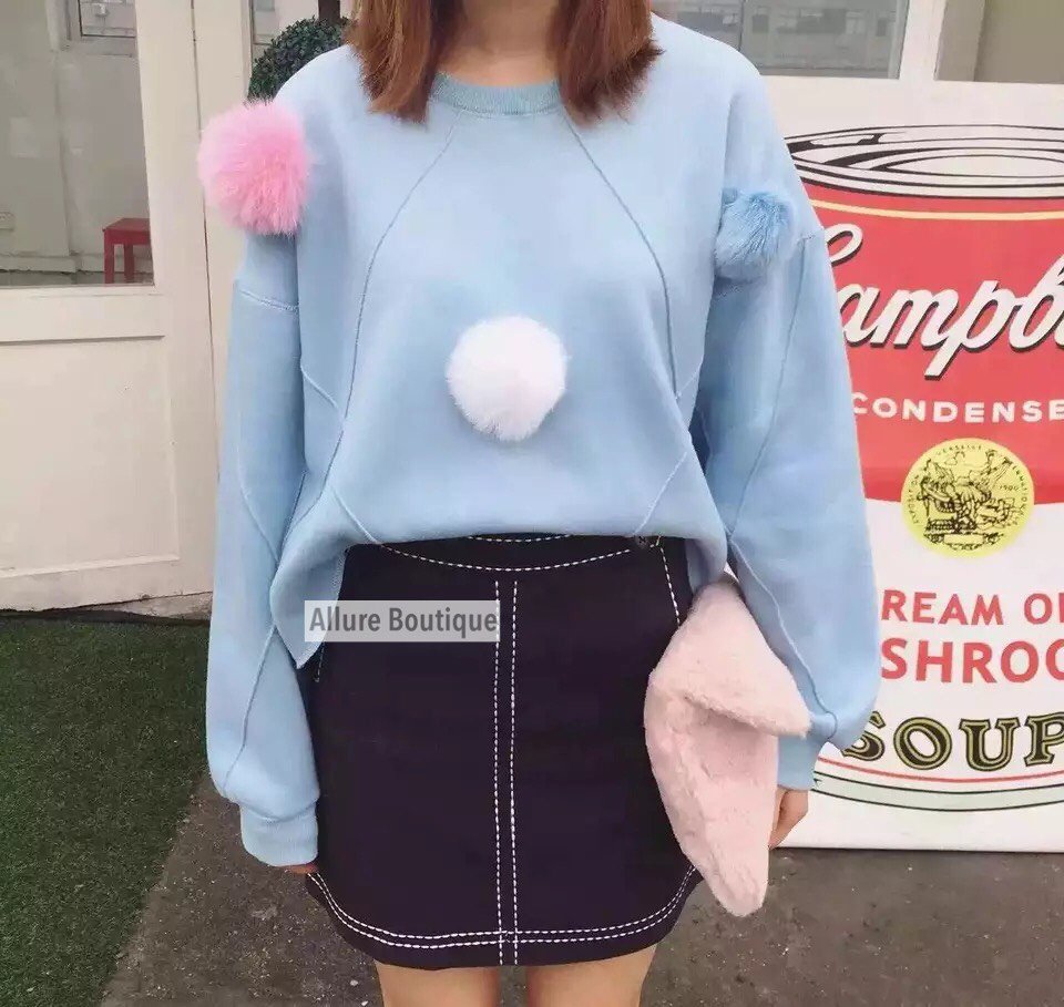 simibearshop's tweet photo. Korean blouse with Pom-Pom 
ราคา 370 บาท รวมส่งลทบ
EMS+50 บาท
DM/Line: simibear
#ripไอดอ #howtoperfact #พื้นที่โปร𖢒 https://t.co/rjwU7qaNnY