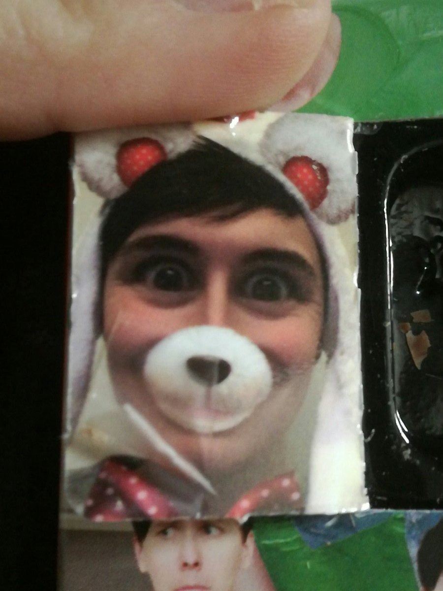 Sophloafius's tweet photo. @danisnotonfire @AmazingPhil third Day https://t.co/CkEehTSgyo