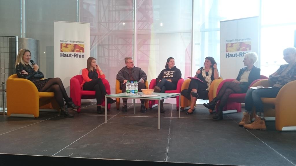 BreysachC's tweet photo. Sandrine Heribert anime une table ronde intégrité et mixité au Cd68 https://t.co/t0X4SLyxNq