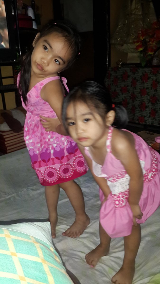 jenlapuz22's tweet photo. Two  Baby girl 😛😜
# happy https://t.co/dQvJYazHgM