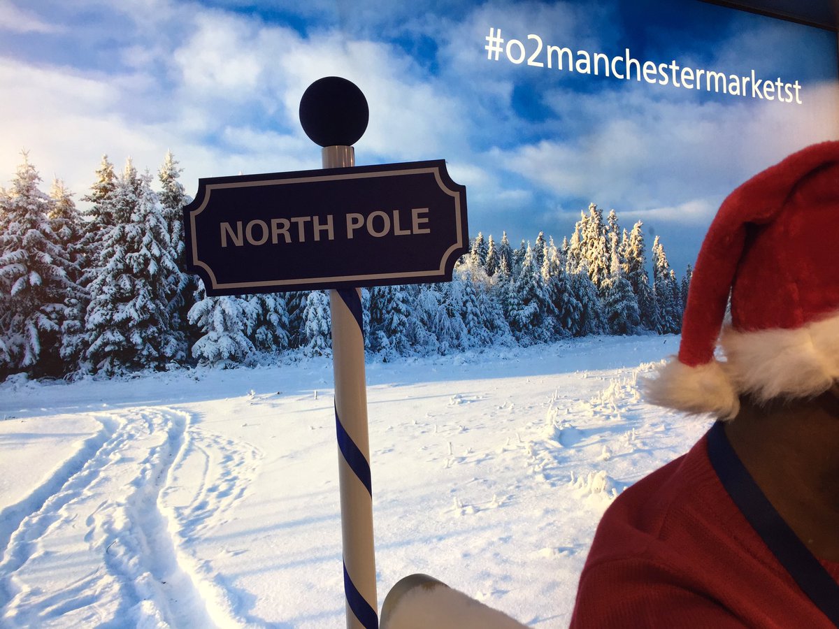O2MarketSt's tweet image. Getting festive on market st 🎅🎄 swing by our store and be in with a chance of winning £100 #o2manchestermarketst